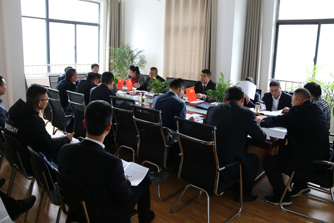 公司紀(jì)委書記、工會主席參加第三代表團討論